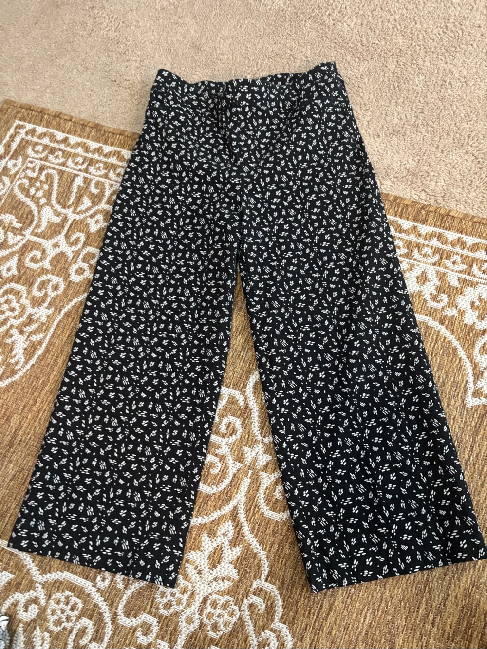 Chico's Womens Pull on black white geometric pattern pants wide leg size 1.5/10